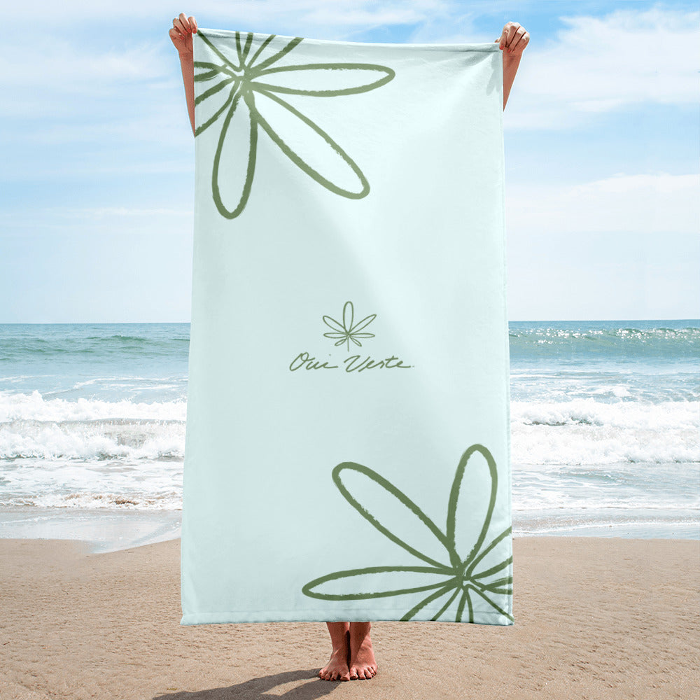 Oui Verte Beach Towel (Light Blue/Green)